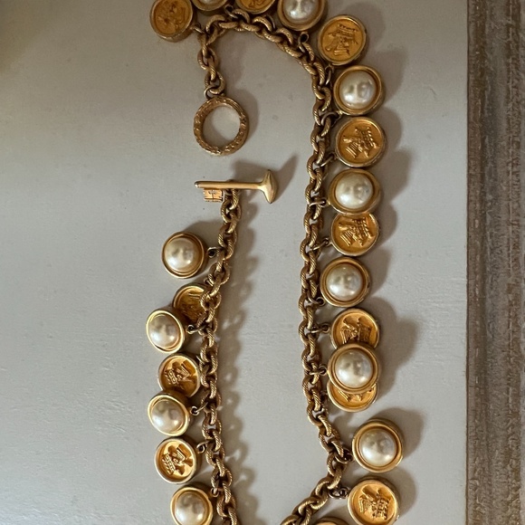 Vintage MISH New York 1980’s Gold Plated Multi Charm Pearl Chain Collar Necklace - Picture 7 of 16